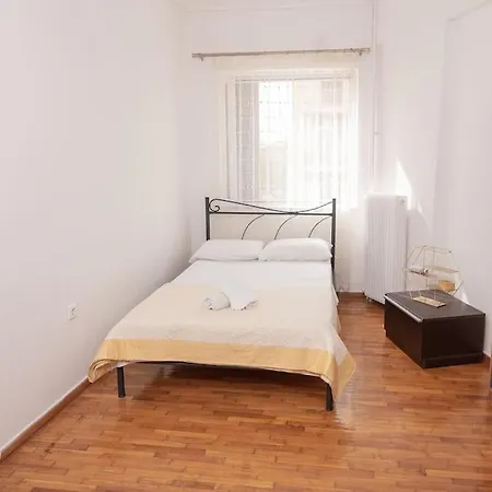 Viola's In The Heart Of The Apartment Kalamata